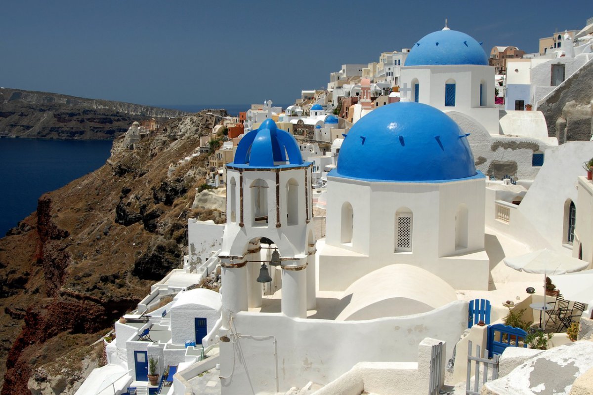 Ποιο είναι το πιο φθηνό νησί των Κυκλάδων για τον Αύγουστο ‑ δείτε τι απάντησε το ChatGPT