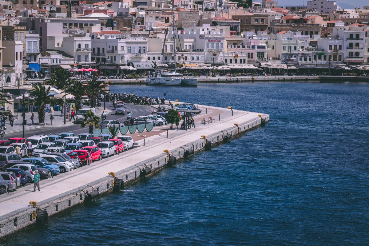 Νεκρή 41χρονη στη Σύρο: Στο μικροσκόπιο και πιθανές οικονομικές διαφορές