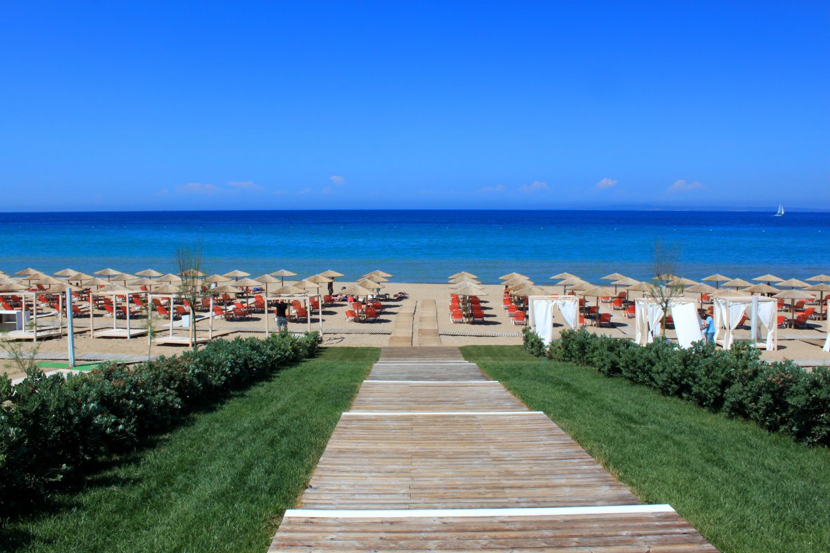 Περιοχη της Χαλκιδικής χωρίς νερό ‑ Κάτοικοι κάνουν μπάνιο με εμφιαλωμένα