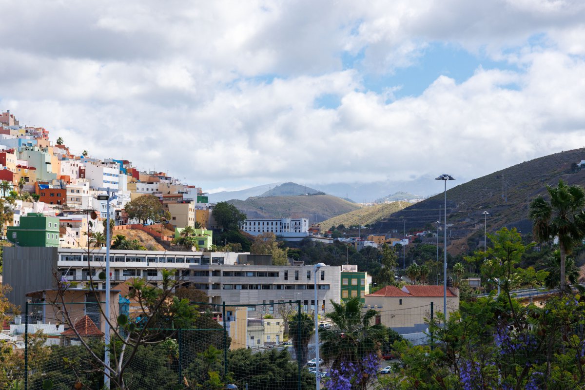 Έκρηξη σε δεξαμενή καυσίμων στη Γκραν Κανάρια: Ένας νεκρός και τρεις τραυματίες - Σύμφωνα με πρώτες πληροφορίες, εργασίες συγκόλλησης στις δεξαμενές καυσίμων βρίσκονται πίσω από την έκρηξη