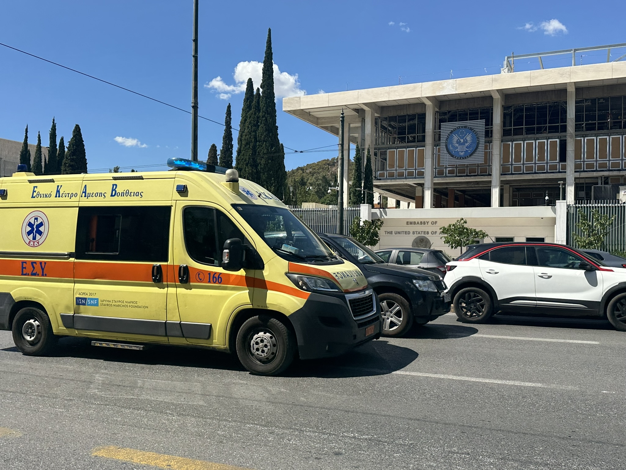 Τροχαίο στη Σαντορίνη: Ένας νεκρός και μία σοβαρά τραυματισμένη - Μετωπική σύγκρουση μοτοσικλέτας με ΙΧ - ο 50χρονος οδηγός του δικύκλου έχασε τη ζωή του, ενώ η 24χρονη συνεπιβάτισσά του νοσηλεύεται σε σοβαρή κατάστα