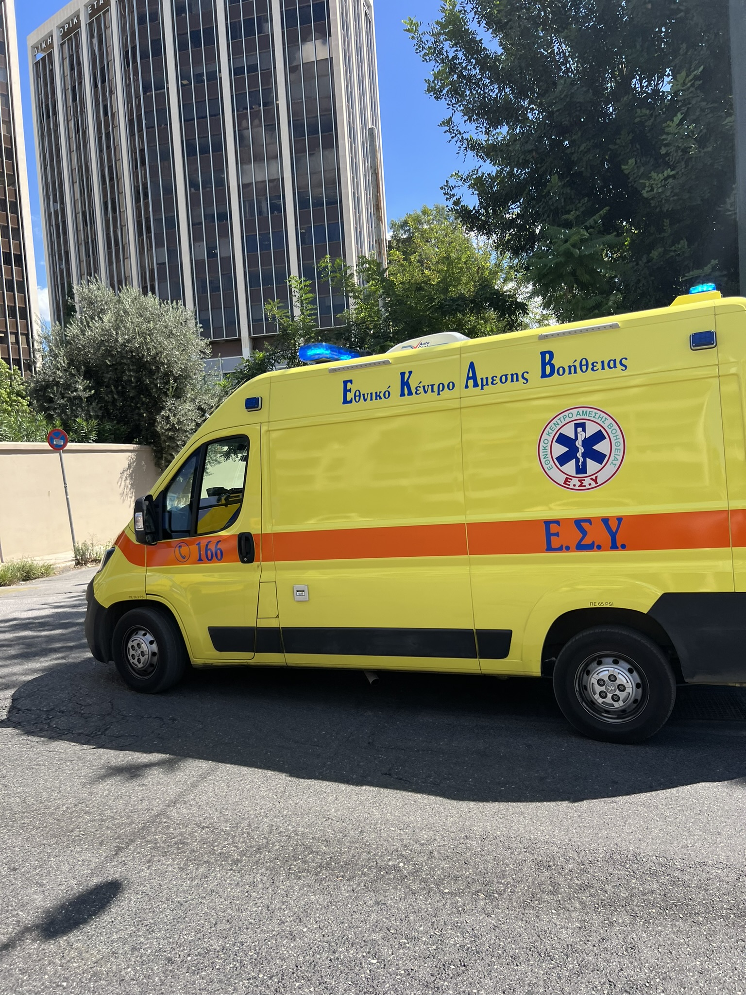 Ιωάννινα: Νεκρός ποδηλάτης μετά από παράσυρση – Αναζητείται ο οδηγός - Ο οδηγός του οχήματος εγκατέλειψε το σημείο του ατυχήματος, αφήνοντας αβοήθητο τον ποδηλάτη στο οδόστρωμα