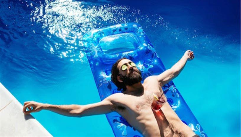 Το «Αφτερλωβ», είναι μια αστεία, συγκινητική μετα‑ερωτική ταινία που πρέπει να δεις